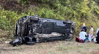 Kastamonu'da Hafif Ticari Araç Takla Attı: 3 Yaralı