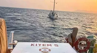 Fethiye Açıklarında Makine Arızası Yapan Tekne Kurtarıldı