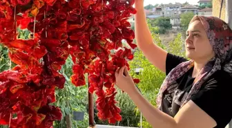 Sarıgöl'de Ev Kadınları Kışlık Yiyecek Hazırlığına Başladı
