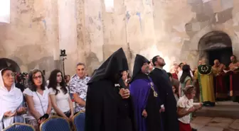 Van'daki 1100 Yıllık Akdamar Kilisesi'nde Ayin Düzenlendi