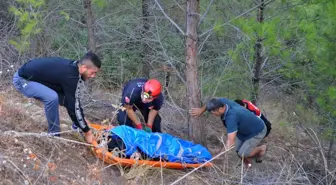 Antalya'da Uçurumdan Düşen Otomobilde 1 Ölü, 1 Yaralı