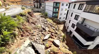 Ankara'da Şiddetli Yağmur Sonrası İstinat Duvarı Yıkıldı