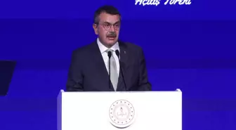 Bakan Tekin: Bu toprakların dili de, ezgisi de, duası da birbirinin hasmı değil hasretidir
