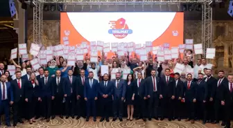 Birevim, İzmir'de 800'den fazla ailenin katılımıyla teslimat şenliği düzenledi