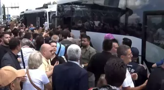 CHP İstanbul İl Başkanlığı Önünde Gergin Anlar: Polisle Çatışma