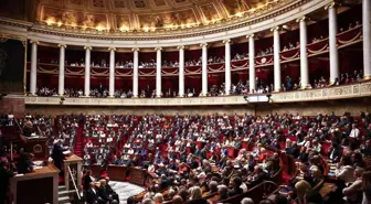 Fransa Başbakanı François Bayrou Hükümeti Güvenoyu Alamayarak Düştü