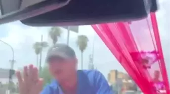 Gelin Arabasına Para Alamayınca Kaputa Atlayan Genç Gözaltına Alındı