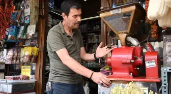 Eskişehir'de Zillerle Geleneği Yaşatan Baharatçı: Metin Ağılönü