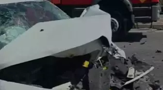 Lastiği Patlayan Otomobilin Neden Olduğu Kazada Bir Kişi Hayatını Kaybetti