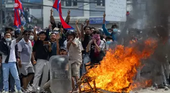 Nepal'de sosyal medya yasağı sokakları karıştırdı: 13 ölü