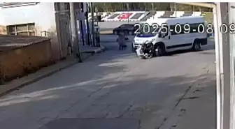 Tekirdağ'da Servis Minibüsü Anne ve Oğluna Çarptı