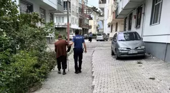 Yaşlı Vatandaşa Emniyet Ekiplerinden Destek
