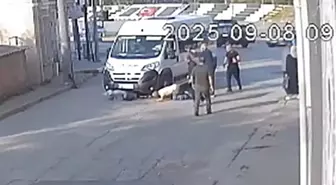 Tekirdağ'da İşçi Servisinin Altında Kalan Anne ve Oğlu Yaralandı