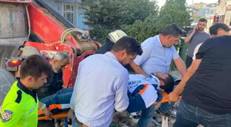 Kocaeli'de İş Makinesi Kontrolden Çıktı: 4 Yaralı