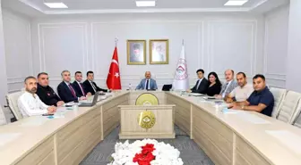 Adıyaman'da Deprem Konutları Değerlendirme Toplantısı Gerçekleştirildi