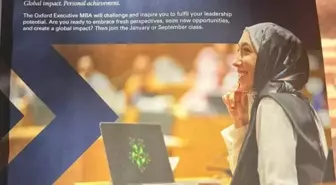 AK Partili Rümeysa Kadak, Oxford'un yeni reklam yüzü oldu
