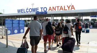 Antalya, 2025'in İlk 8 Ayında 11 Milyon Turist Ağırladı