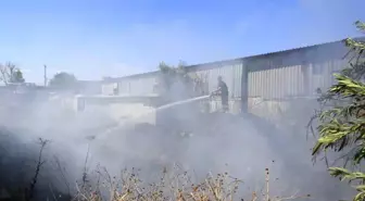 Antalya'da Yangın, İtfaiye Ekibinin Hızlı Müdahalesiyle Söndürüldü