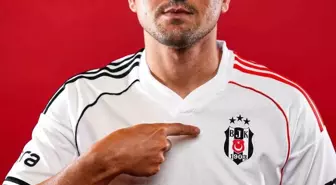 Cengiz Ünder: 'Beşiktaş forması altında sahada olmak için sabırsızlanıyorum'