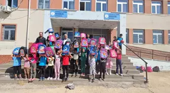 Çermik'teki Öğrencilere Kırtasiye Desteği