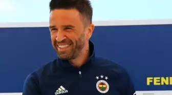 Gökhan Gönül Fenerbahçe'ye geri döndü