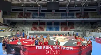 İzmir Kadın Voleybol Takımları 9 Eylül'de Bir Araya Geldi