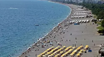 Antalya'da Yaz Tatili Sona Erdi, Sahillerde Yoğunluk Azaldı