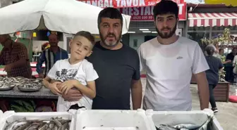 Zonguldak'ta Av Yasağı Sonrası Balık Tezgahları Şenlendi