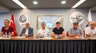 Antalya'da Zeytin ve Zeytinyağı Sektör Analiz Toplantısı Düzenlendi