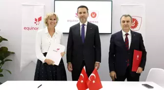 Bakan Bayraktar, Milano'da BOTAŞ'ın imzaladığı anlaşmalara refakat etti