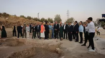 Kültür ve Turizm Bakanı Dülük Antik Kenti'nde İnceleme Yaptı