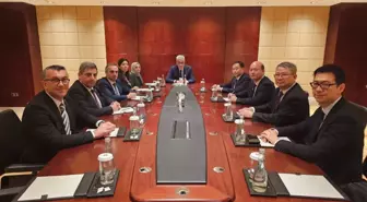 SAĞLIK Bakanı Memişoğlu Şanghay'da Çinli İş İnsanlarıyla Görüştü