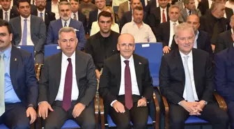 Hazine ve Maliye Bakanı Mehmet Şimşek İzmir'de İş Dünyası ile Buluştu