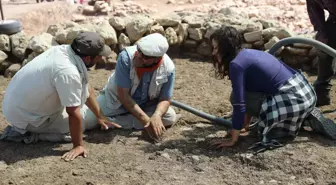 Diyarbakır'da 9.500 Yıl Öncesine Ait Kamusal Yapı Keşfedildi