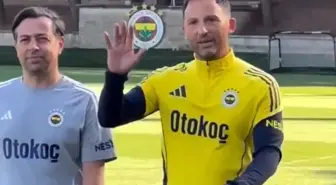 Fenerbahçe'nin yeni hocası Tedesco'dan ilk antrenmanında Türkçe mesaj