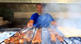Antalya'da SUP Board Üzerinde Mangal Keyfi