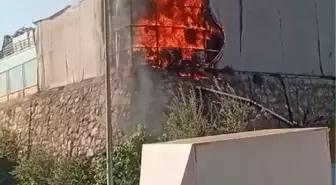 Maltepe'de Oto Galeride Kıvılcım Yangını