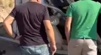 Ankara'da Kamyon Şarampole Devrildi: Sürücü Hastaneye Kaldırıldı