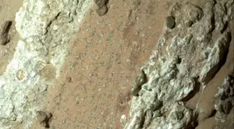 Mars'ta Bulunan Sıradışı Kayalar Geçmiş Yaşam İhtimalini Güçlendiriyor