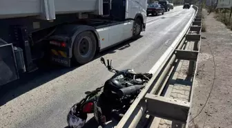 Zonguldak'ta Motosiklete Çarpan Otomobil Sürücüsü Kaçtı