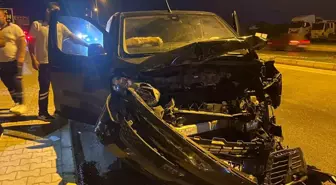 Antalya'da 3 Araçlı Trafik Kazasında 5 Kişi Yaralandı