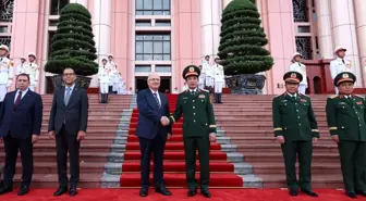 Milli Savunma Bakanı Güler, Vietnam'da Resmi Temaslarda Bulundu