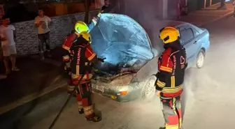 Bandırma'da Park Halindeki Araçta Yangın Çıktı