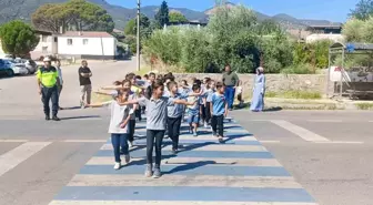 Karacasu'da Öğrencilere Trafik Bilinci Semineri