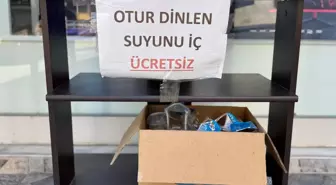 Yokuşta Dinlenmek İsteyenlere Ücretsiz Su ve Sandalyeler