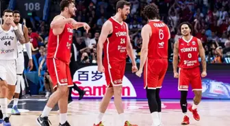Yunanistan'ı sahadan sildik! 12 Dev Adam, EuroBasket'te finale yükseldi