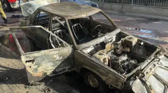Avcılar'da Seyir Halindeki Otomobilde Yangın Çıktı