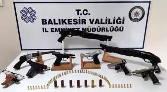 Burhaniye'de Uyuşturucu ve Silah Ele Geçirildi