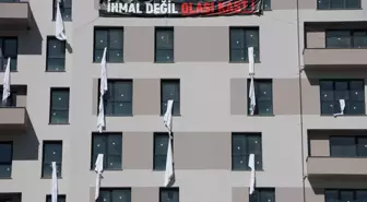 Yangın Faciasında Kaybettiklerini Unutmadı