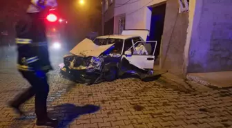 Tokat'ta trafik kazası: Genç sürücü hayatını kaybetti, ağabeyi ağır yaralı